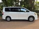 A picture of Toyota Noah 2010 Si Version