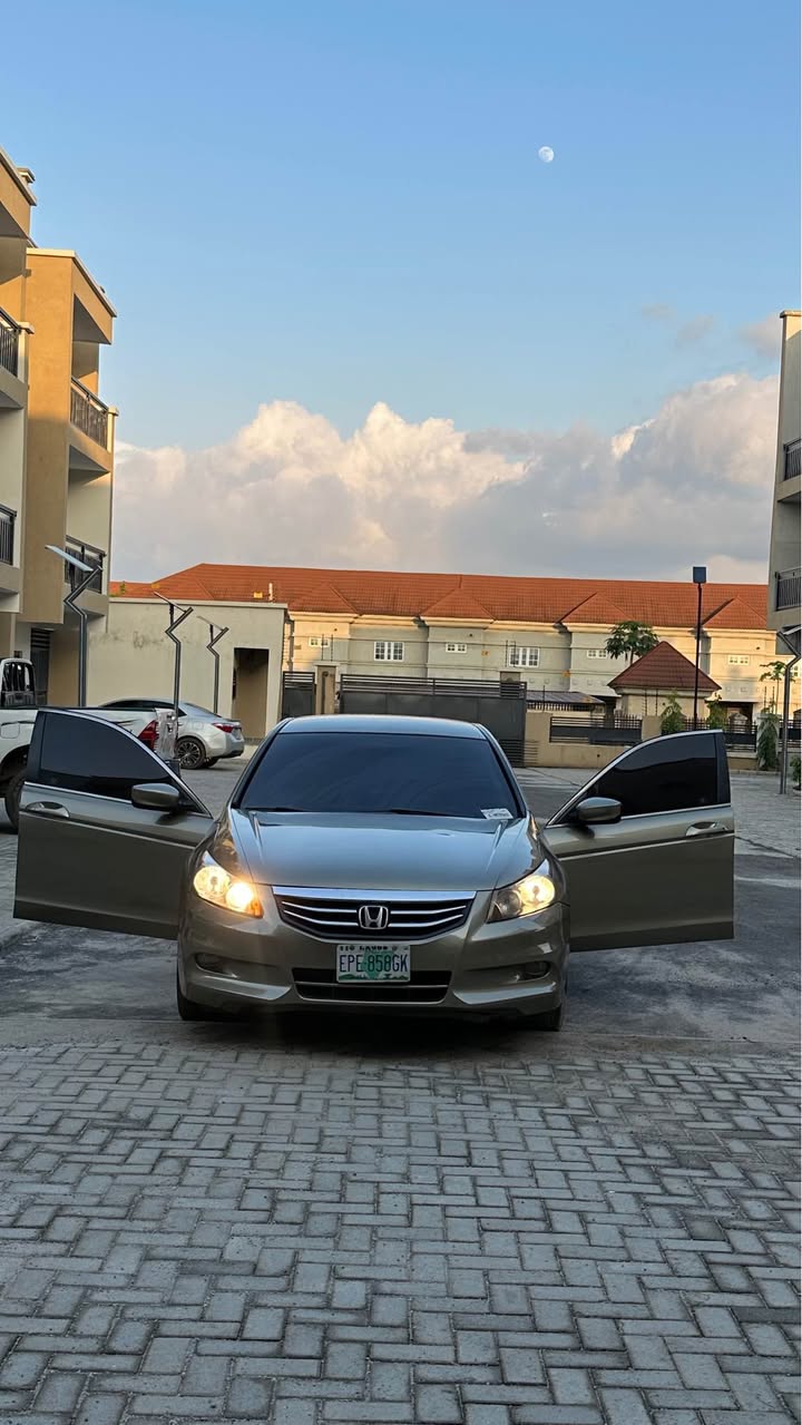 A picture of Honda Accord 2010