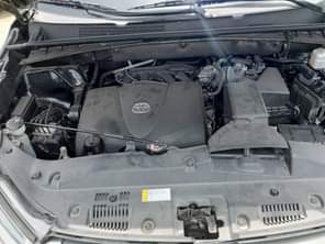 A picture of Toyota Highlander Limited Foriegn Use Year 2019 Buy and drive