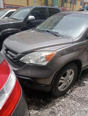 A picture of 2011 Honda CR V 3m