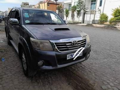used toyota hilux