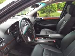 A picture of Few months used 2008 Mercedes GL450 W