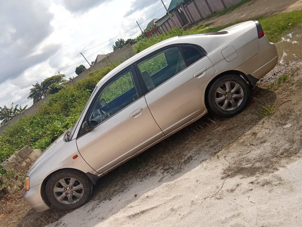 A picture of 2000 Honda civic