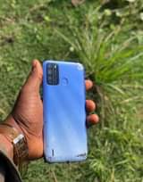 A picture of Itel s16 for sale with bad screen fix and use