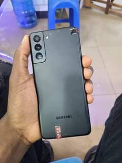A picture of S21 Plus 5G at 750k invisible crack 