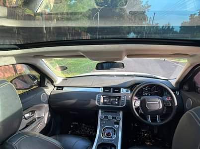 A picture of 2015 Range Rover E voque 2.0cc