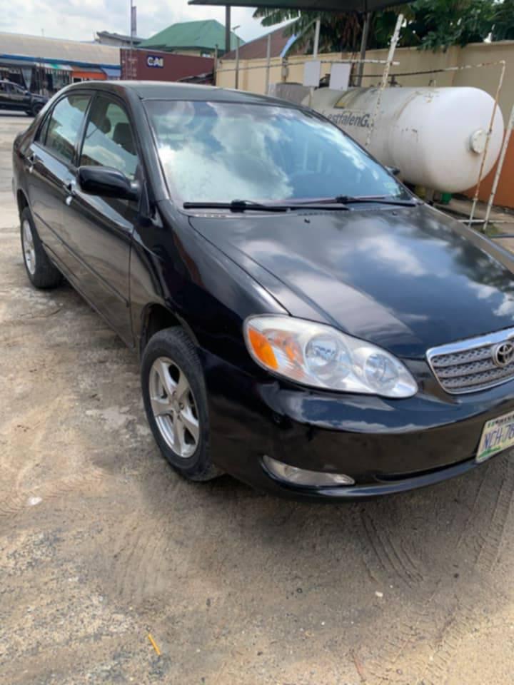 A picture of 2005 Corolla 2005