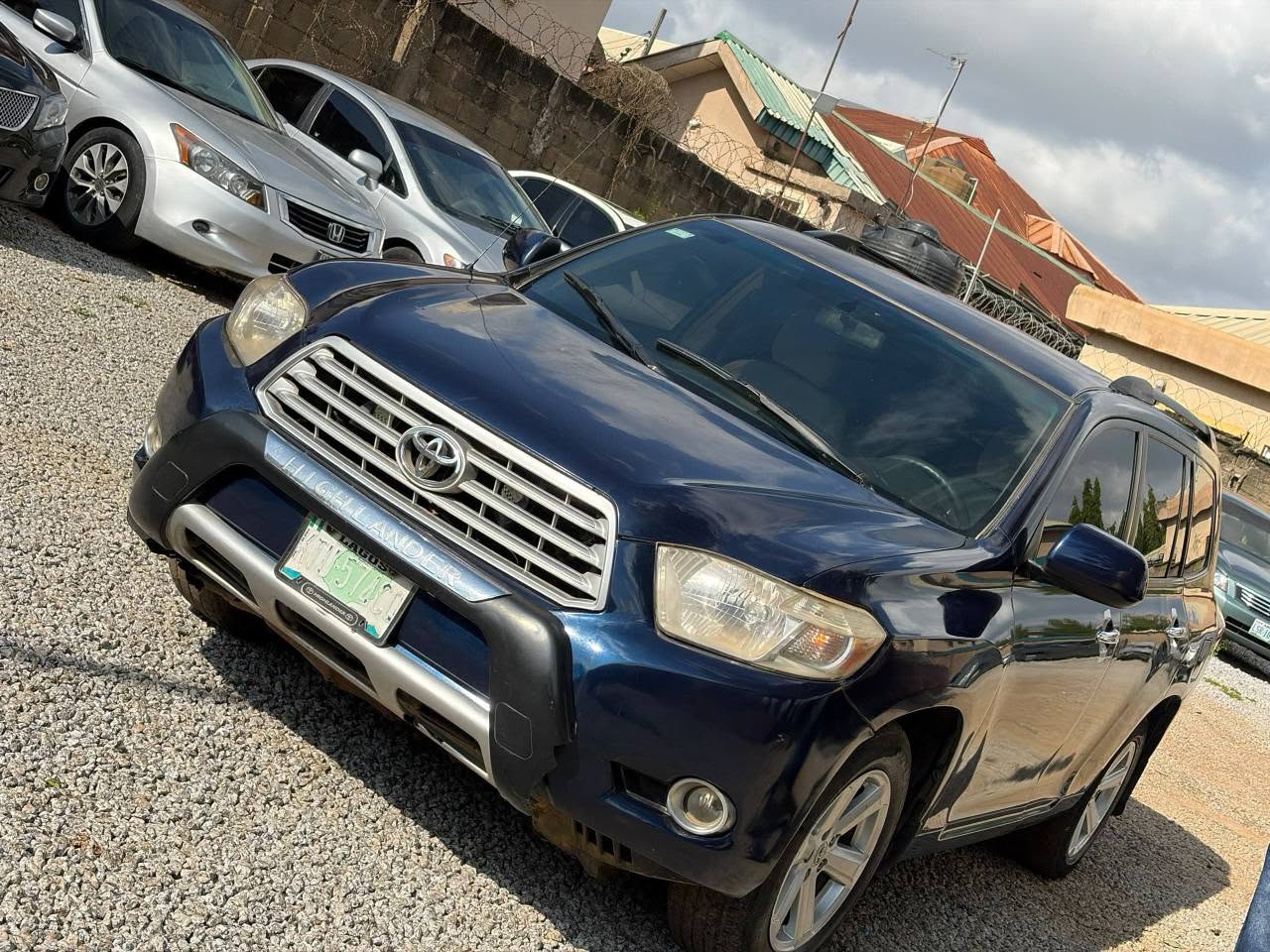 A picture of TOYOTA HIGHLANDER 2009 MODEL