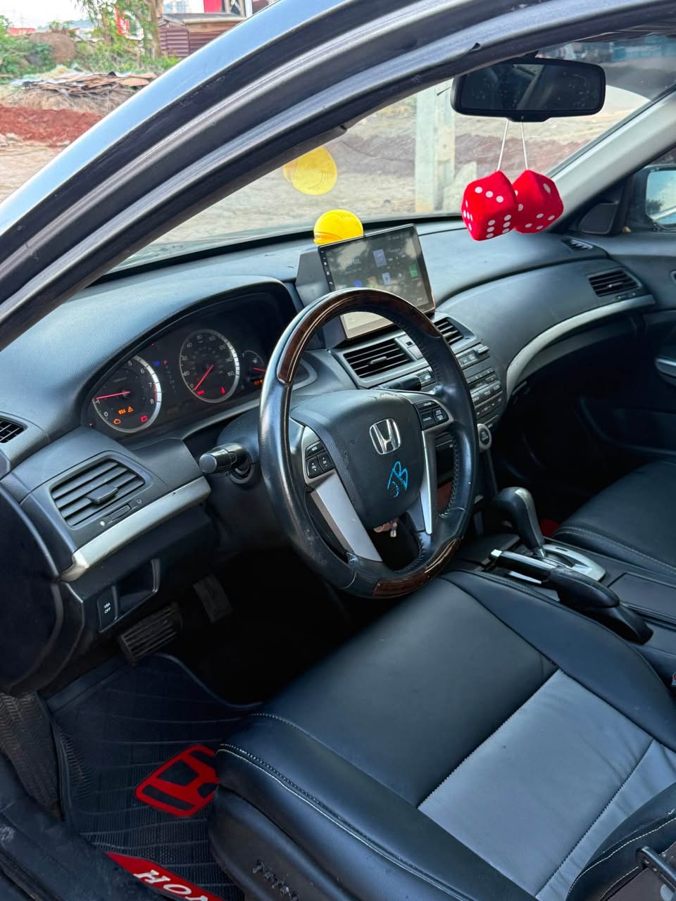 A picture of 2009 HONDA ACCORD REGISTERED PAINTED ON FIRST BODY USED