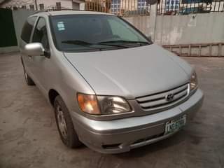 A picture of REGISTERED TOYOTA SIENNA 2002 XLE FOR SALE