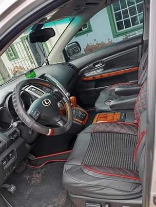 A picture of 7month registered Lexus Rx 330