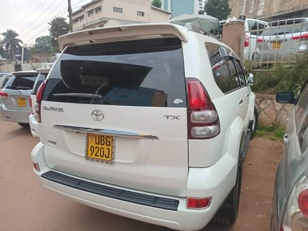 A picture of WE BUY AND SELL CARS 0756528174 0784083086