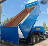 A picture of MITSUBISHI FUSO GREAT