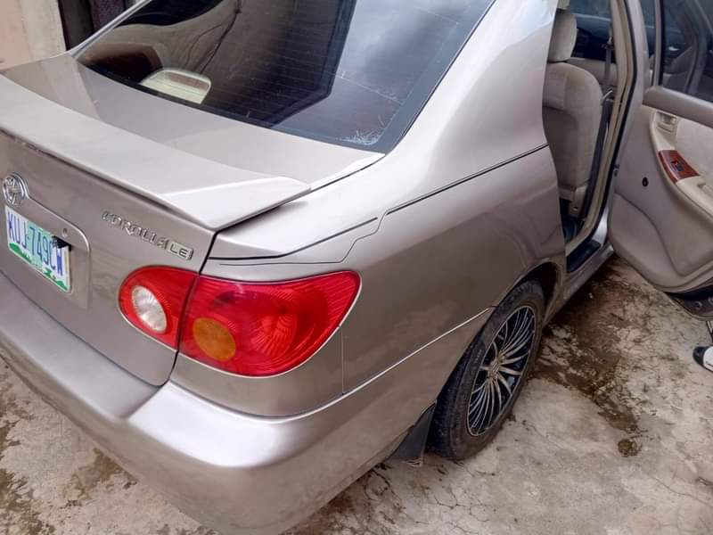A picture of Home Used Toyota Corolla LE 2004 Model With Custom Duty