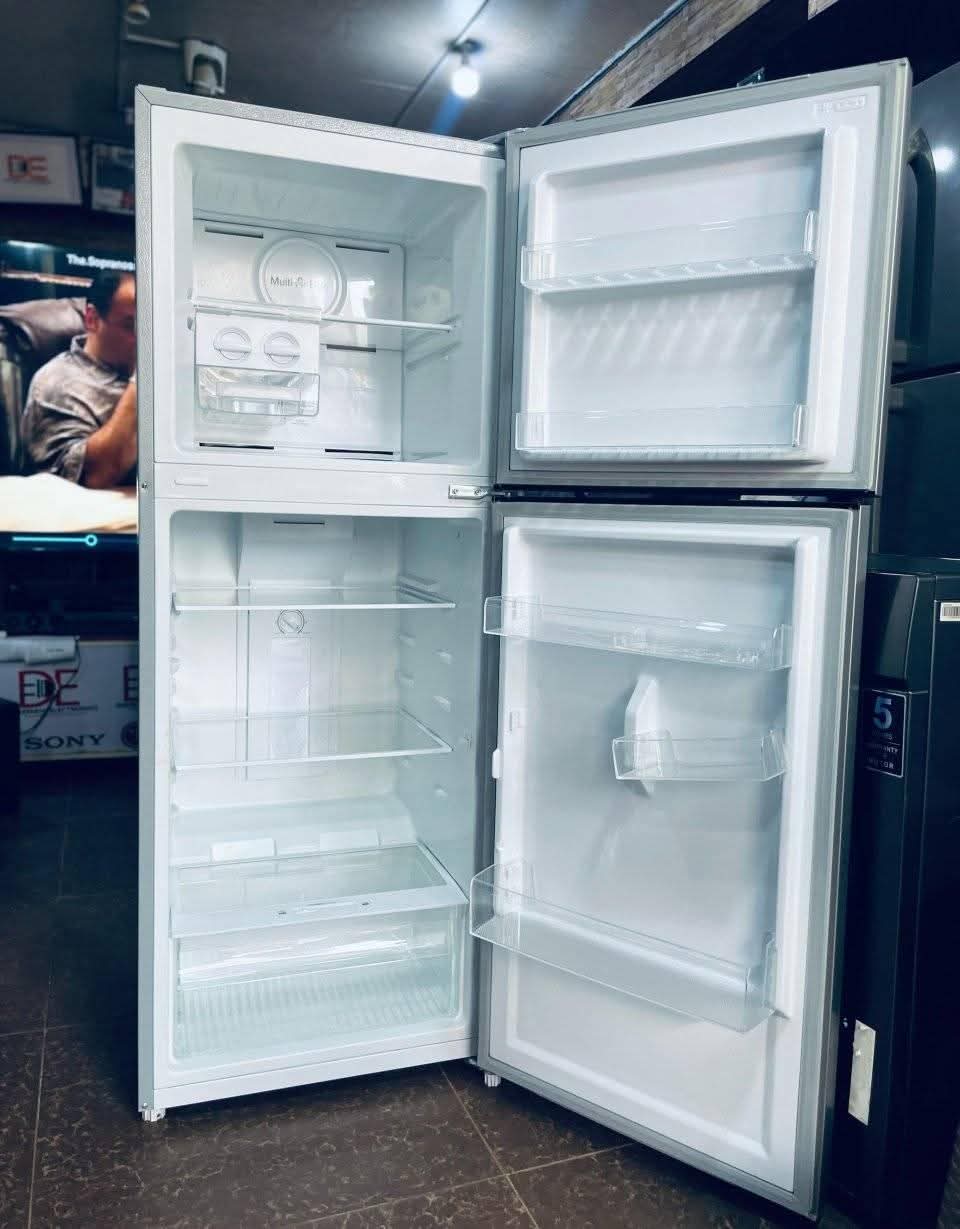 A picture of Used Changhong fridge 260 liters double door