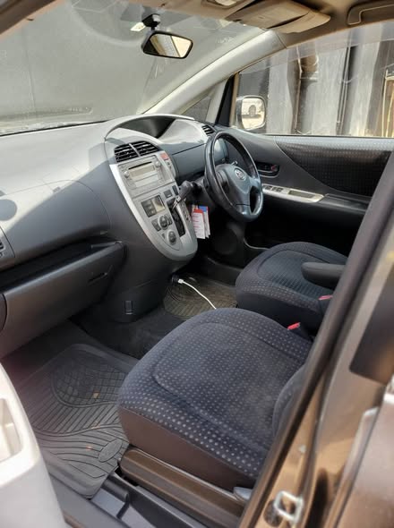 A picture of Toyota Ractis on sale