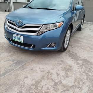 A picture of 2010 Venza