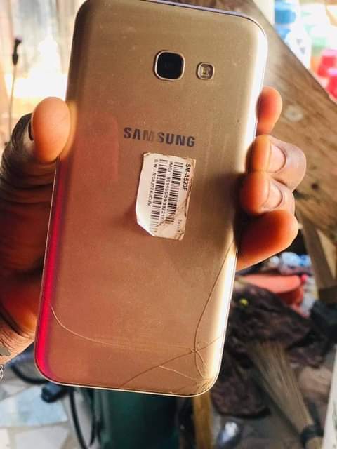 A picture of Samsung galaxy A5