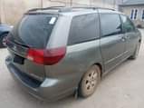 A picture of Toyota sienna