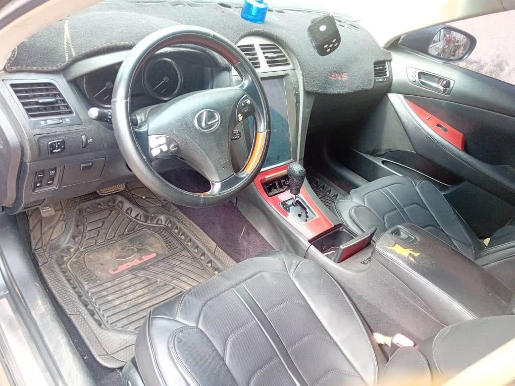 A picture of A SUPER CLEAN REGISTERED 2009 LEXUS ES350 FOR SALE PRICE