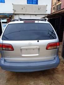 A picture of 2002 2002 Toyota sienna 2002 Toyota sienna 3 0