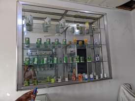 A picture of MAKABATI YA VIOO NA MLANGO WA ALMINIUM