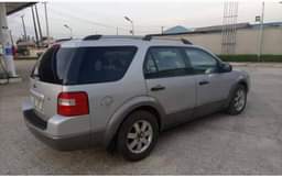 A picture of DANNY YUNG SMART AUTOS FIRST BODY Ford free star 07