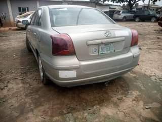 A picture of Toyota avenzis 2004