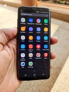 A picture of SAMSUNG S8