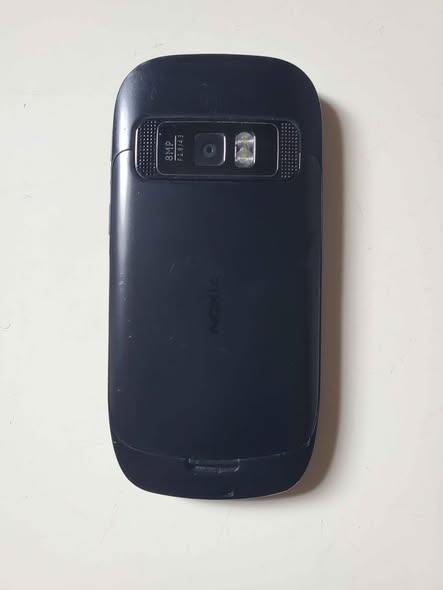 A picture of London used Nokia C7 Symbian Belle refresh 09030950440