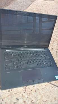 A picture of Dell latitude 7280 i7 7th Gen Touchscreen