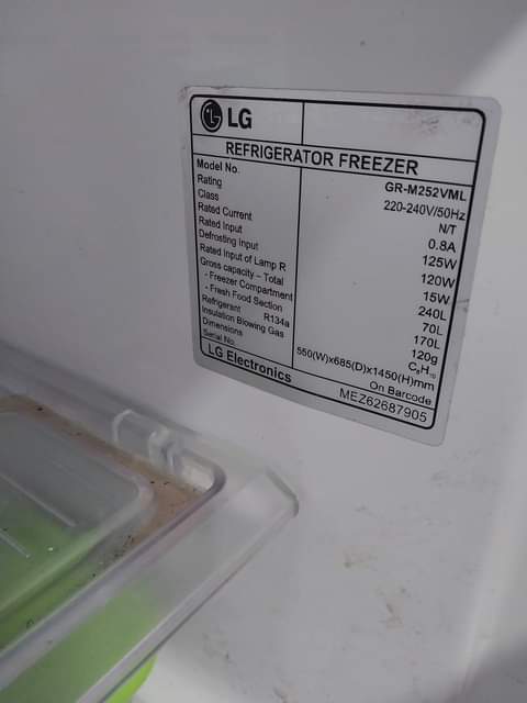 A picture of lg fridge