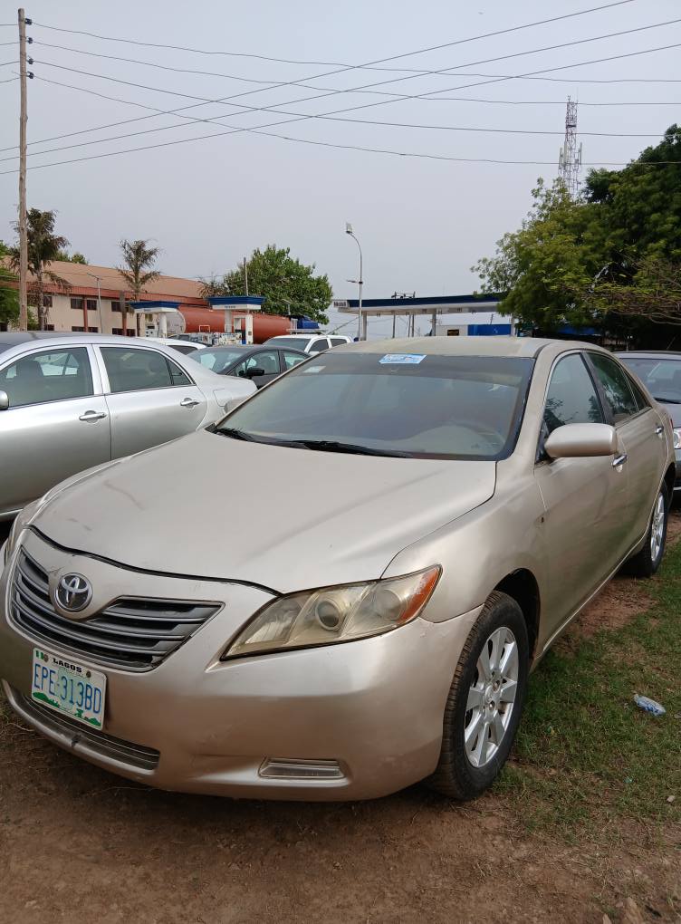 A picture of Distress Toyota camry