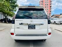 A picture of TOYOTA PRADO DIAMOND CHASES