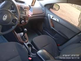 A picture of Kia soreto 2010 model gear 100 engine in good condition