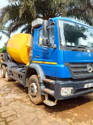 A picture of Concrete mixer pristine condition