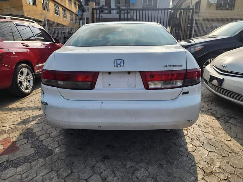 A picture of Honda Accord 2003