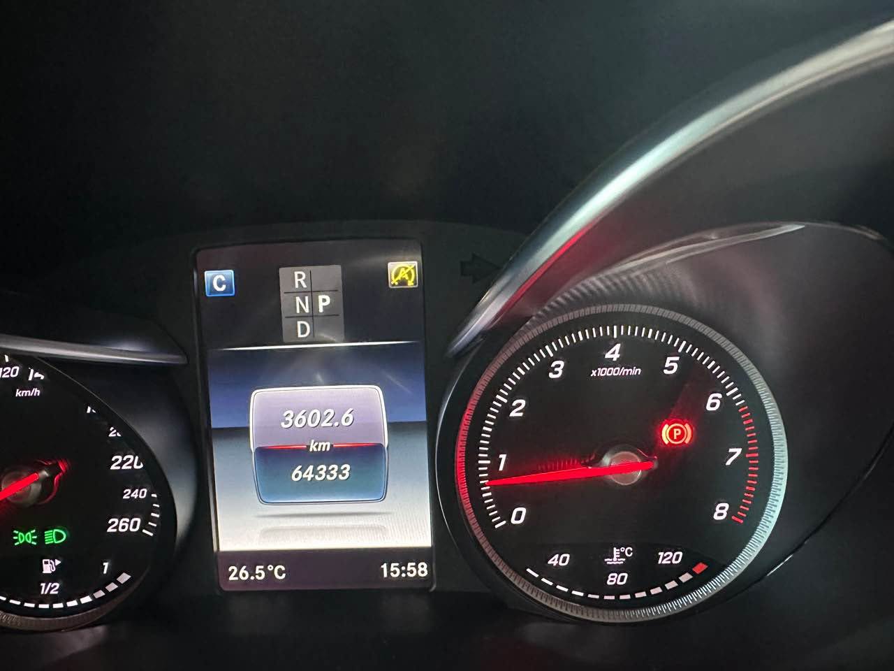 A picture of Mercedes GLC 250 2017 petrol