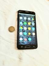 A picture of Samsung galaxy j7 prime
