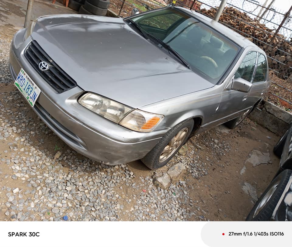 A picture of Toyota Camry drop light
