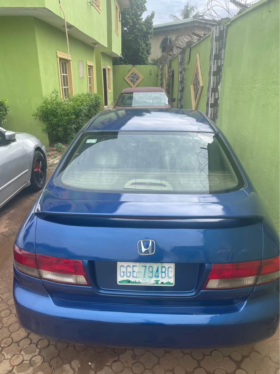 A picture of Honda Accord 2004