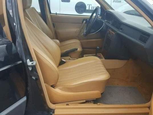 A picture of Mercedes Benz 190 07036919566