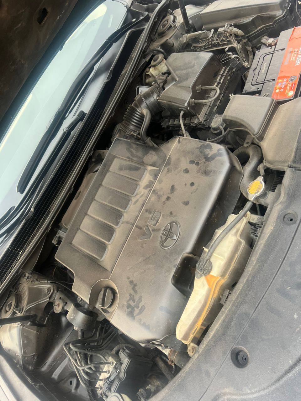 A picture of Toyota avalon 2014 everything working perfectly well distress sale location