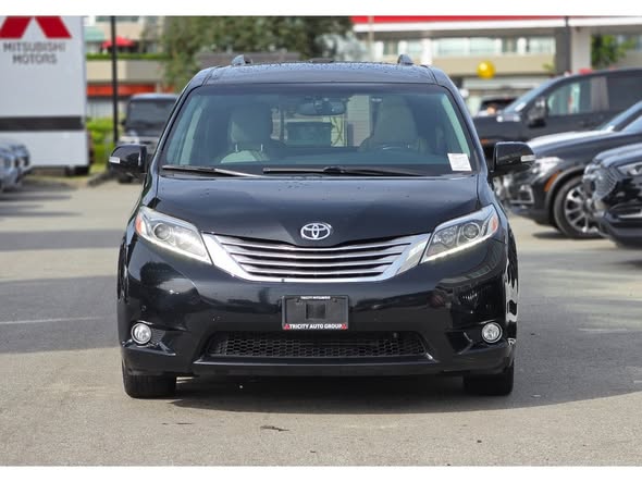 A picture of 2017 Toyota sienna xle awd