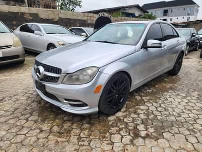A picture of Mercedes Benz C300 2013