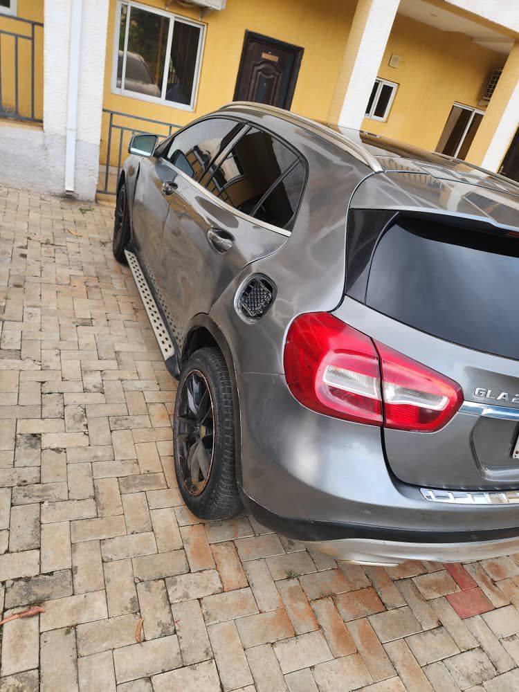 A picture of Very distress sale 2016 Mercedes Benz GLA 250 buy and