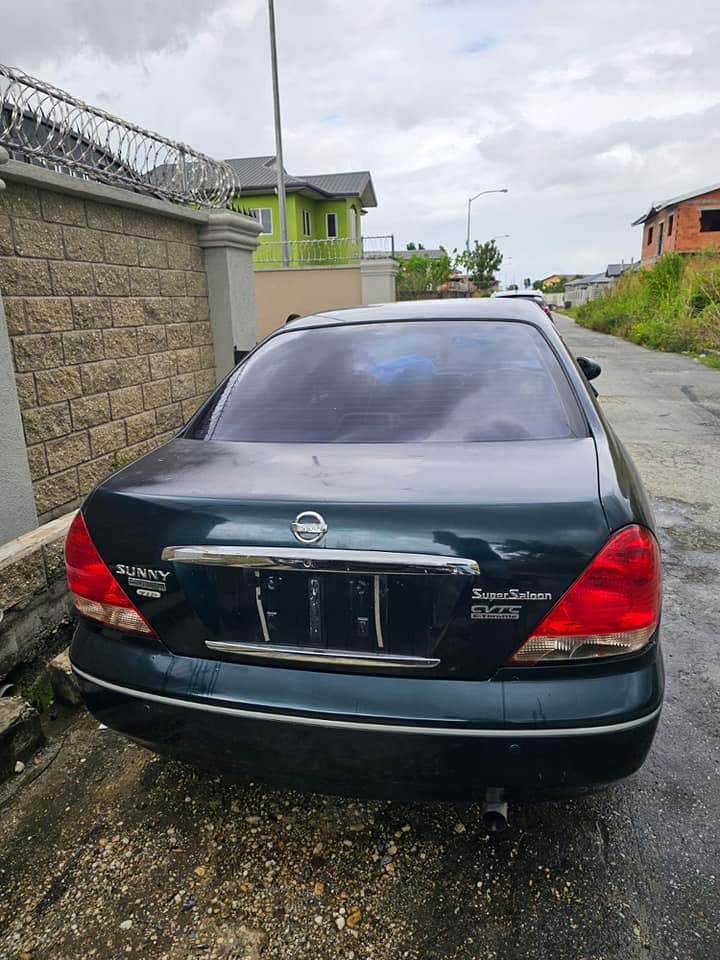 nissan almera