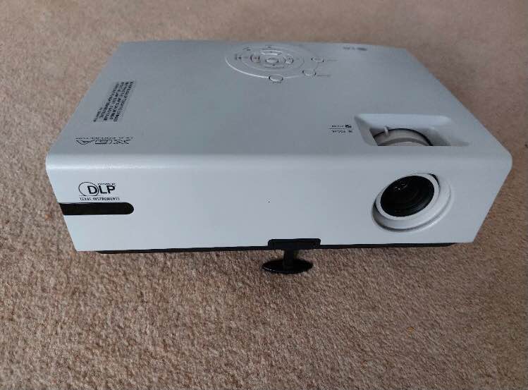 A picture of Uk used projector