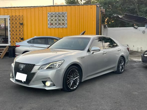 toyota crown