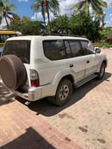 A picture of TOYOTA LAND CRUSER PRADO PETROL ENGINE FOUR CYLINDERS 3RZ ENGINE